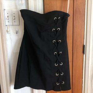 BLACK STRAPLESS TIE UP DRESS